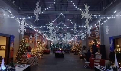 A festively-decorated long hallway.
