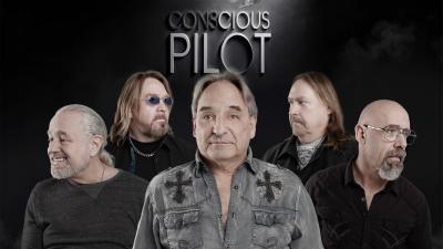 conscious pilot, band, beach