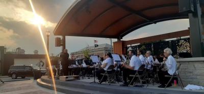 lakeshore wind ensemble, concert, park, two rivers